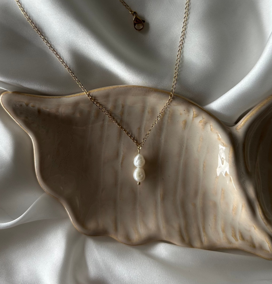 Double pearl kaulakoru