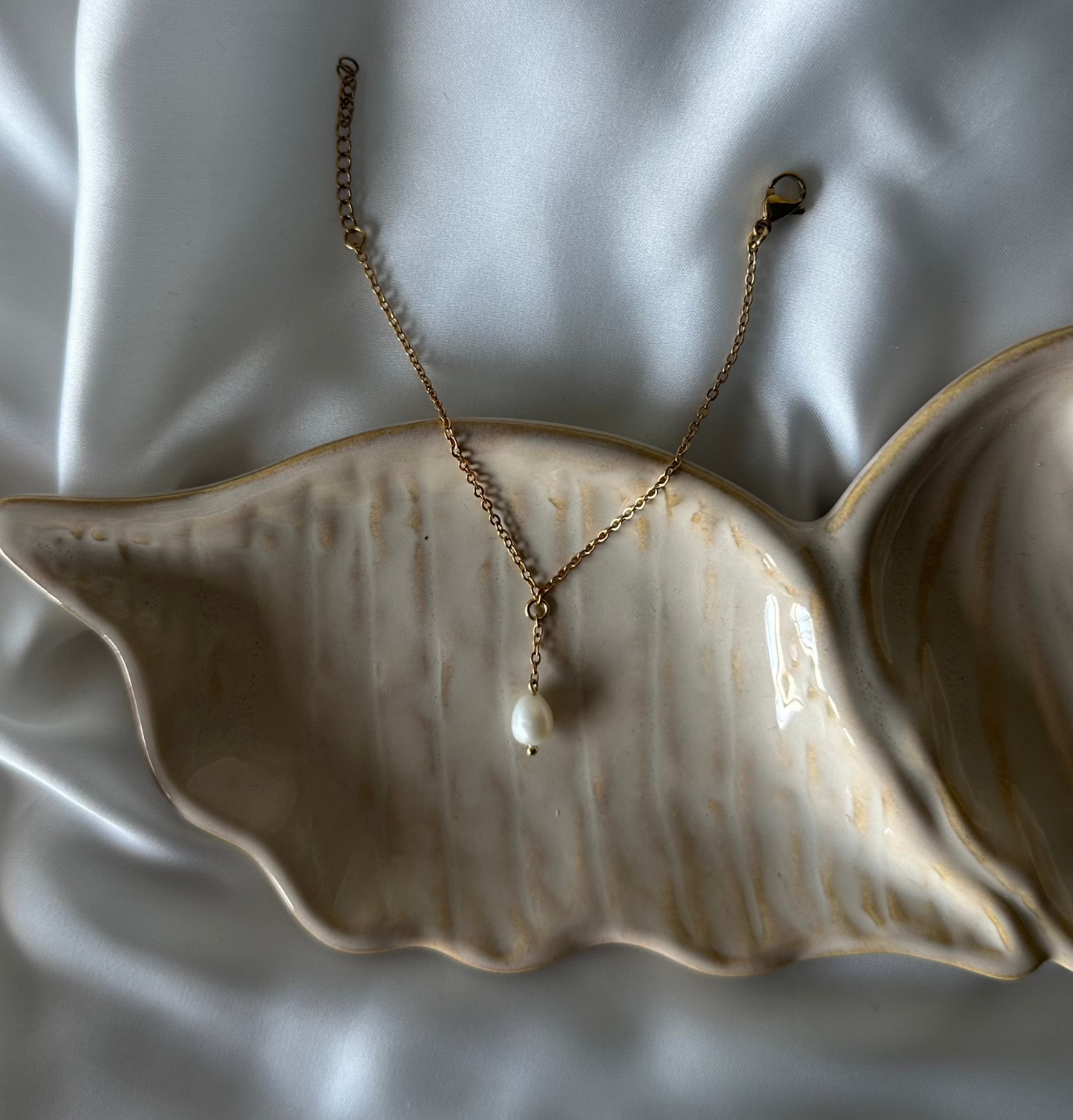 Lili rannekoru 18K kullattu ruostumaton teras